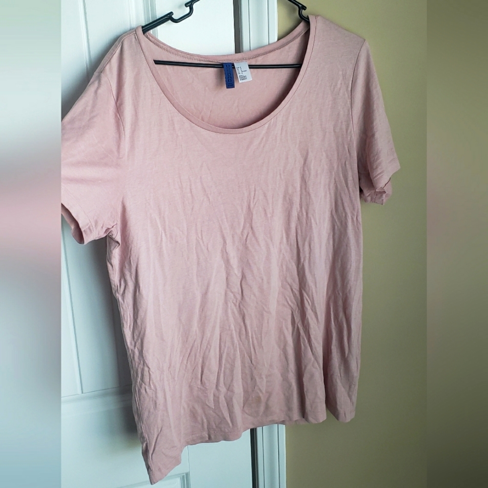 H&M Divided Men's Roll-Edged T-Shirt Size - M Color-Pink